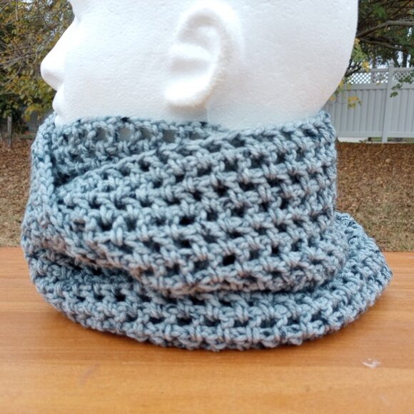 Handmade Men's Hipster Infinity Scarf Cowl Gray Acrylic Vegan OS - Picture 3 of 9